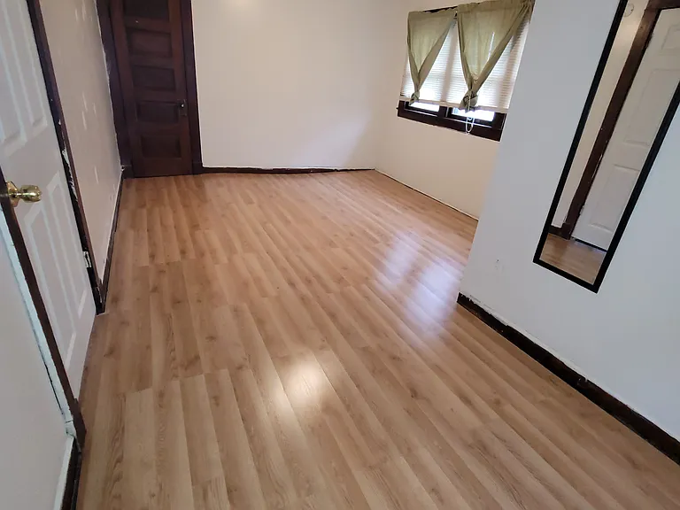 623 E Bishop Ave — Photo 2