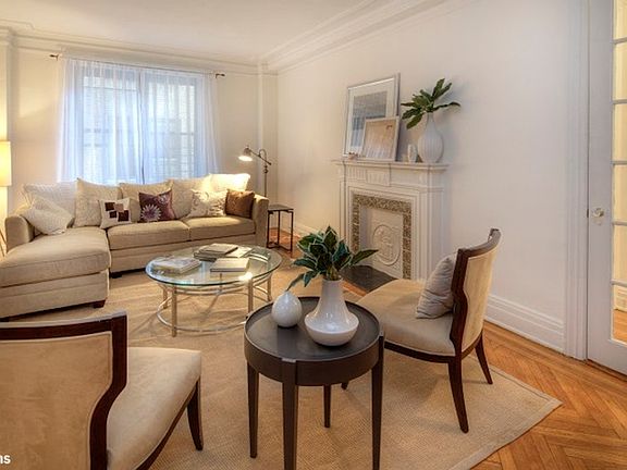 5th image of 905 W End Ave #34