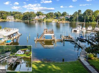 25 Leeland Rd, Edgewater, MD 21037