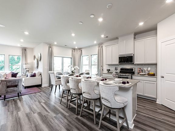 Nicholson floorplan as modeled at Larkhaven Hills.