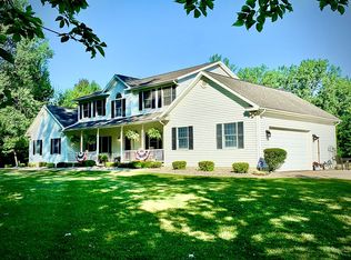 1521 N Schwamberger Rd, Holland, OH 43528