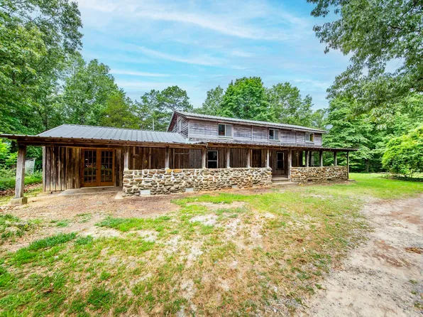 702 Ashwood Rd, Clinton, AR 72031