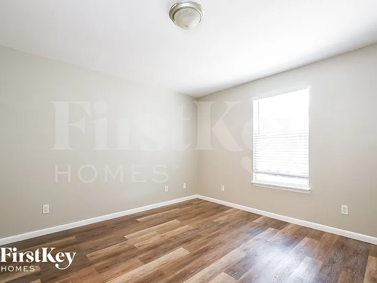 614 Huey St — Photo 15