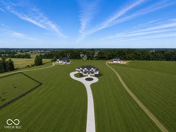 16195 Oak Rd, Westfield, IN 46074