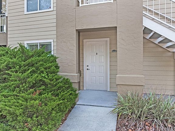 4th image of 25 Arbor Club Dr Unit 102
