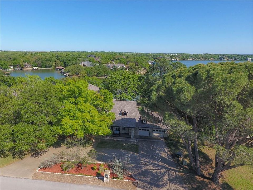 1st image of 3909 Crescent Dr