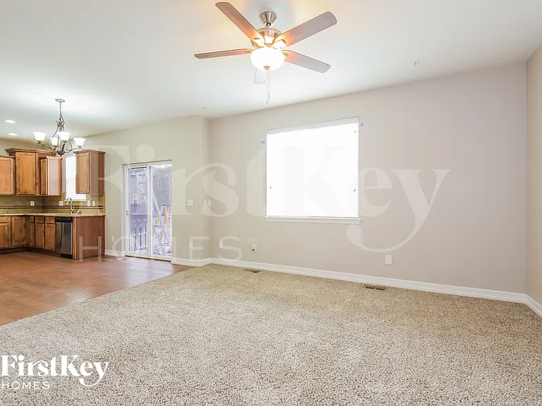 12742 E 105th Ave — Photo 4