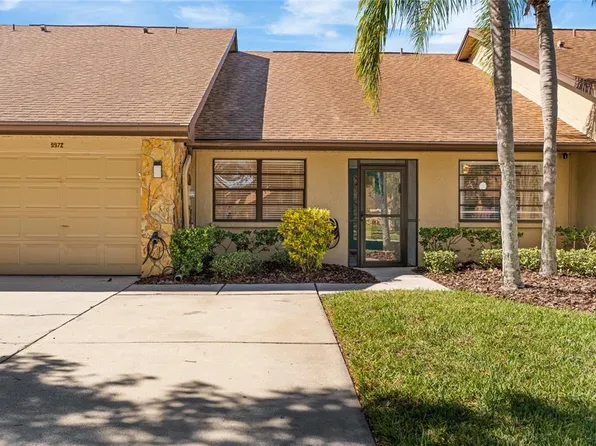 9972 Lake Seminole Dr W, Largo, FL 33773