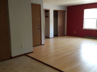 2228 Sylvan Way APT 7, West Bend, WI 53095