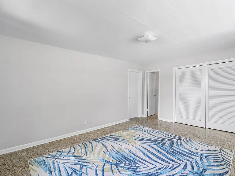 5615 N Ocean Blvd #10 — Photo 13