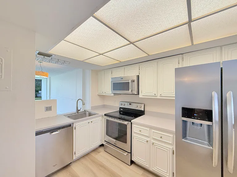 113 Royal Park Dr #2C — Photo 7