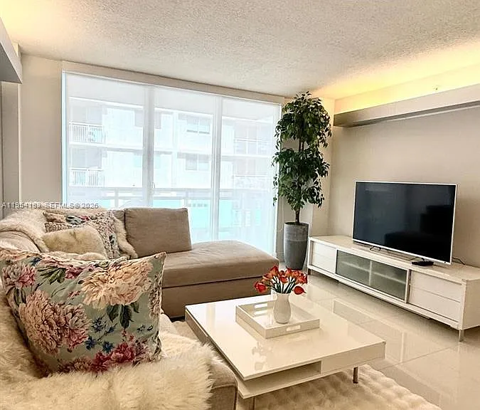 6917 Collins Ave #1206 — Photo 4