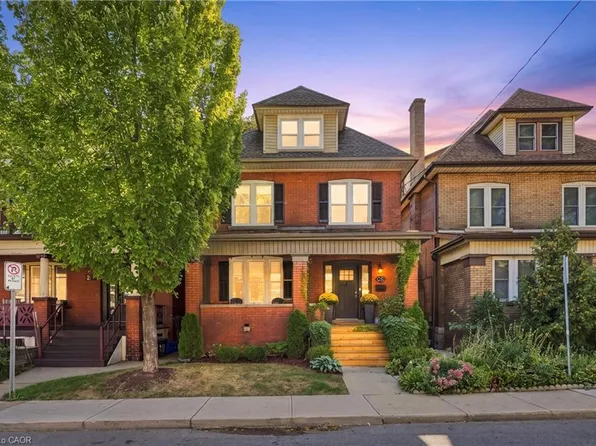 25 Fairholt Rd S, Hamilton, ON L8M 2T2