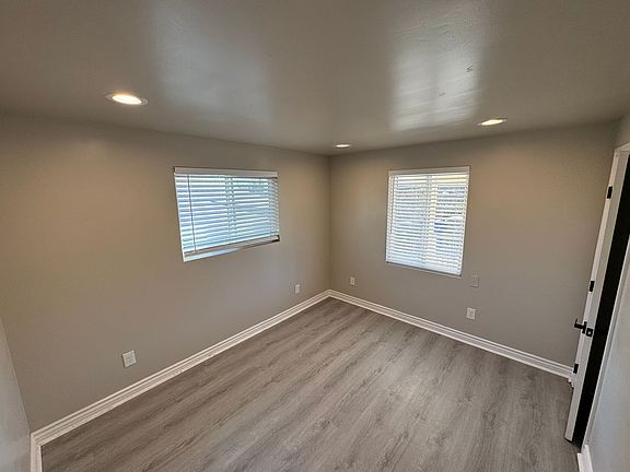 4th image of 3035-45 Baker Pl #3035