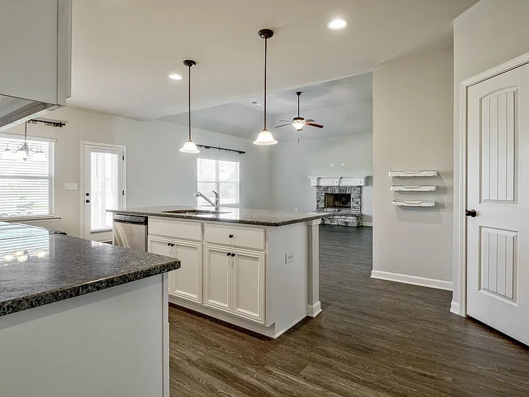 144 Reserve Pl — Photo 8