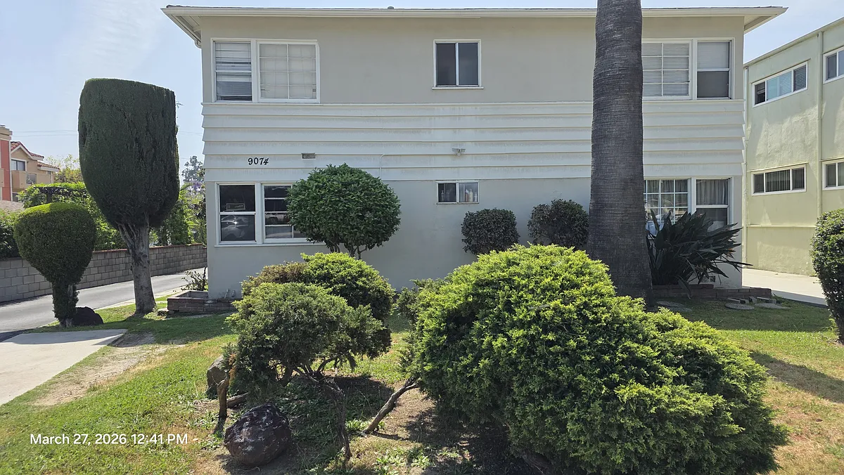 Building Photo - 9074 Huntington Dr #7