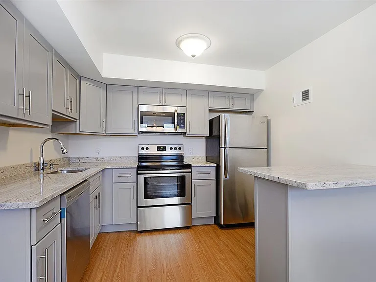 200 Central Ave — Photo 3