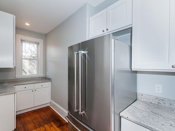 4th image of 129 Paul Gore St #17849557