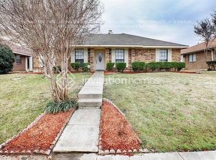 1720 Brighton Dr, Carrollton, TX 75007