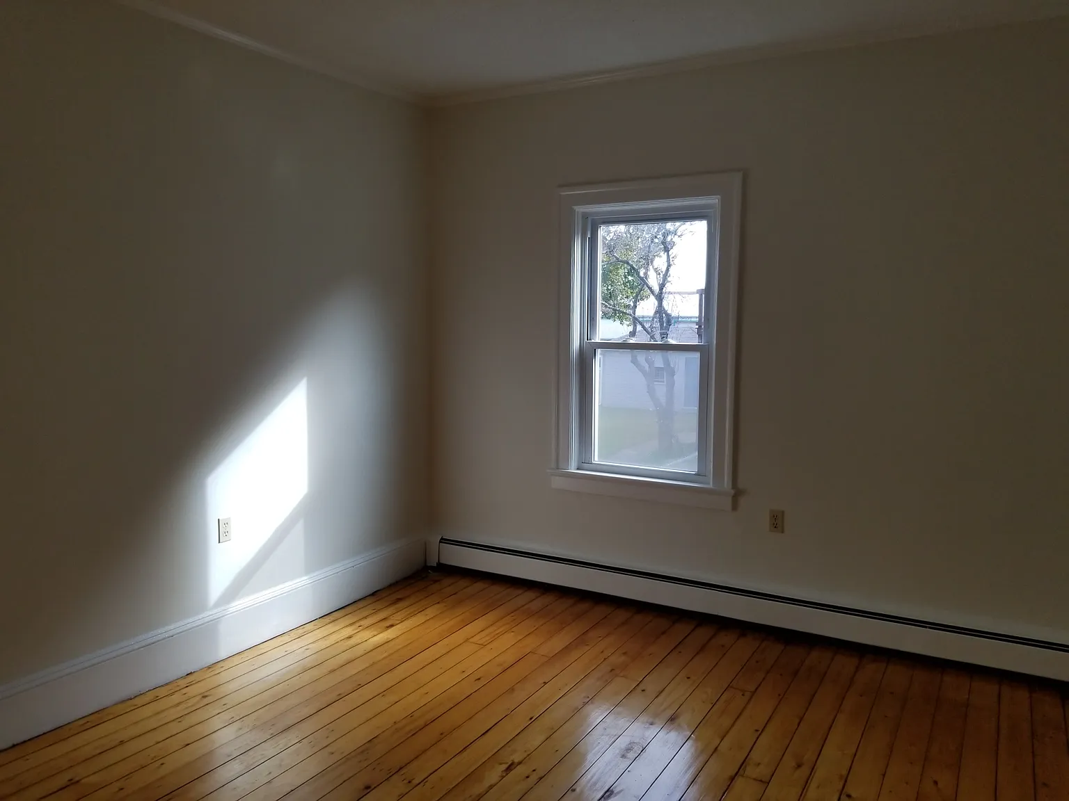 2 bed, 950 sqft, $1,950 — Photo 4