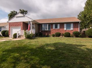 2089 N Jerusalem Rd, East Meadow, NY 11554
