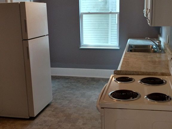 4th image of 3046 N College Ave