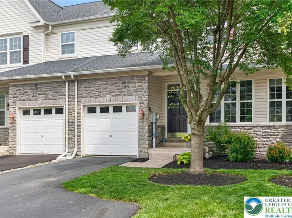 1071 King Way, Breinigsville, PA 18031