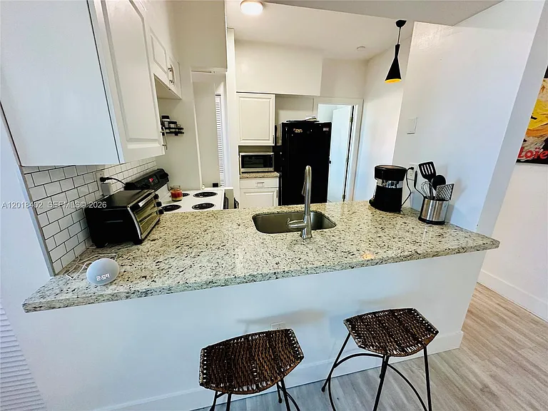1200 Euclid Ave #308 — Photo 10