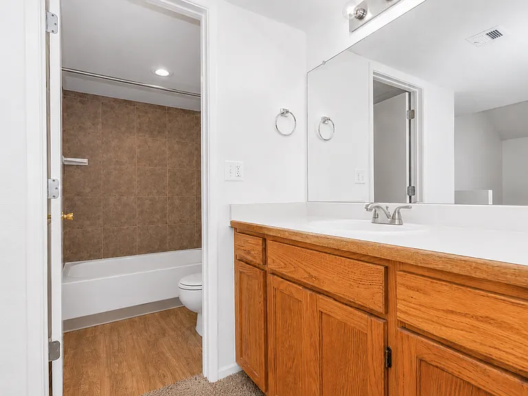Rio Cancion Apartments — Photo 65