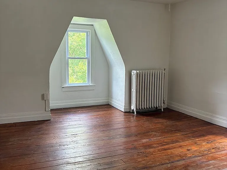 442 Lincoln St — Photo 5