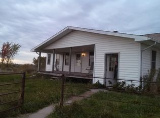 23295 400th St, Chariton, IA 50049