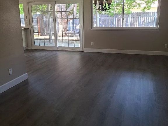 3rd image of 4901 Autumntree Ct