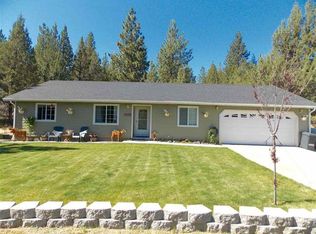 17824 Lake Shore Dr, Weed, CA 96094