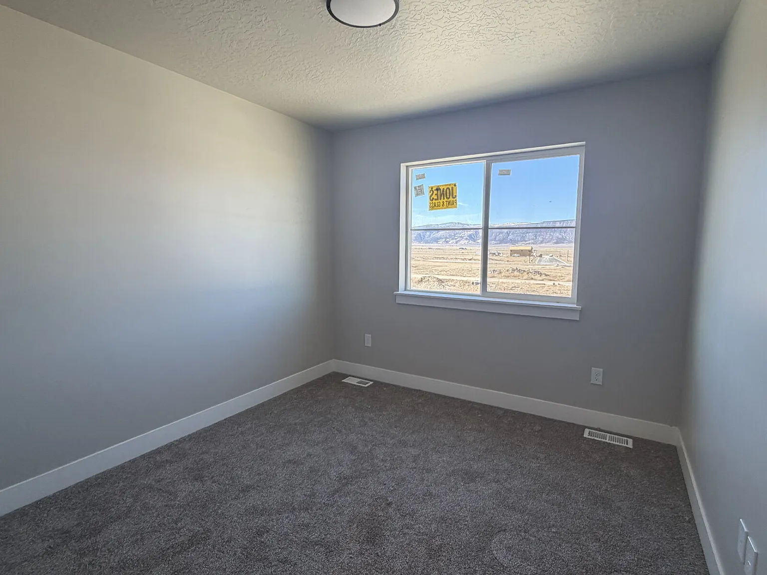 3 bed, 2.5 bath, $1,900 — Photo 3
