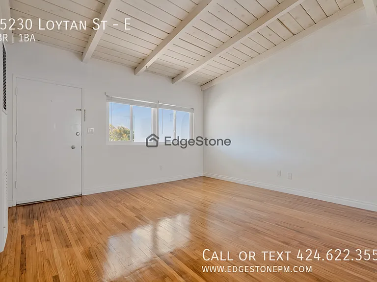 25230 Loytan St #E — Photo 16