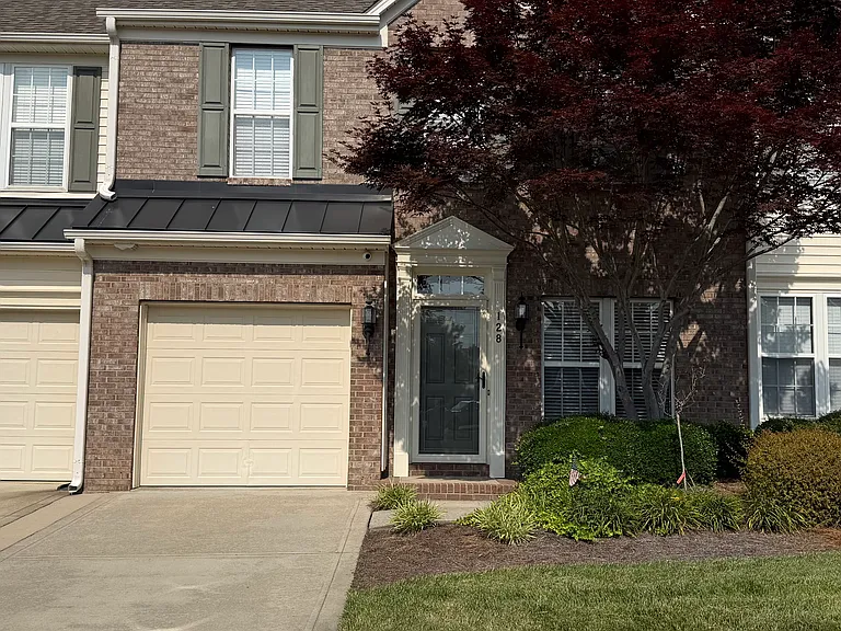 128 Autumn Falls Dr — Photo 1