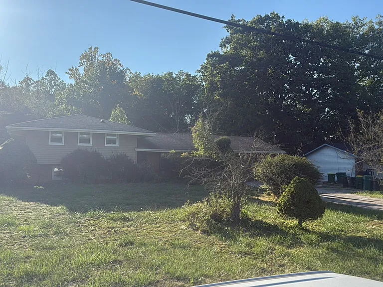 7290 Glenshire Rd — Photo 3