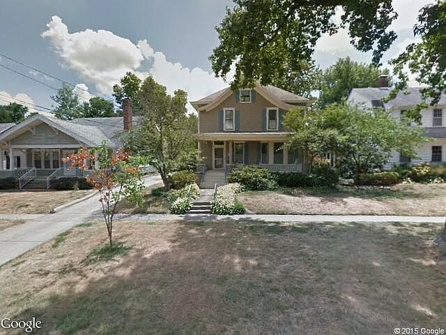 2nd image of 925 W Douglas Ave