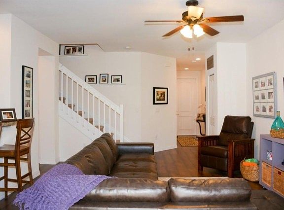 4th image of 136 Gramercy Square Dr