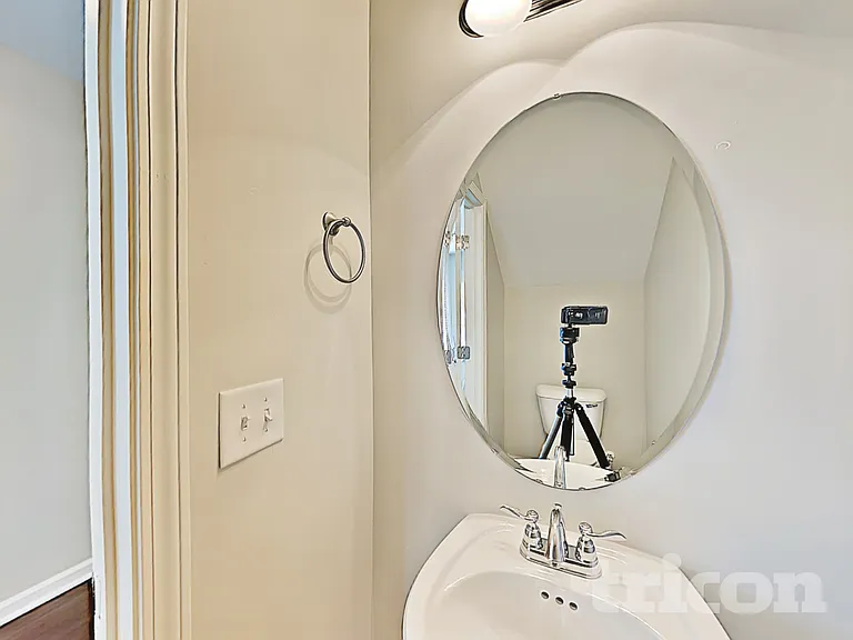 7101 Colquitt Way — Photo 11