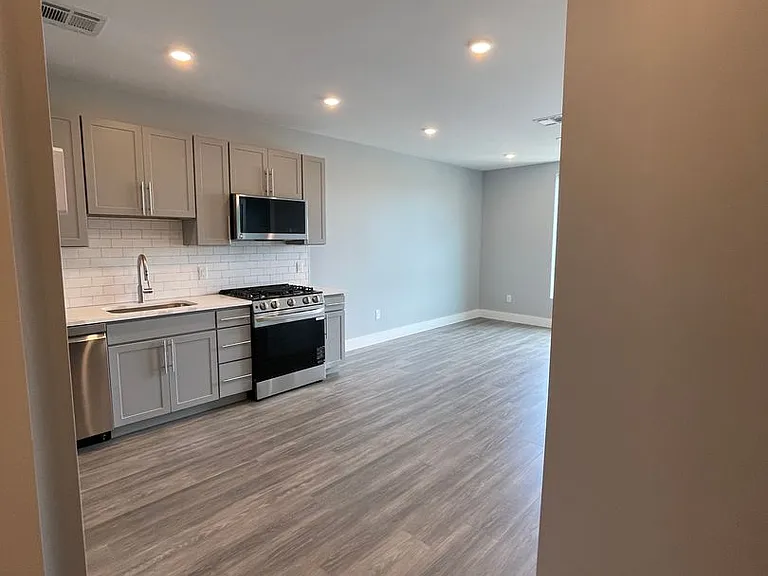 358 Western Ave #412 — Photo 4