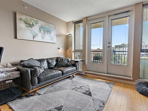 5th image of 751 Fairfield Rd #1103