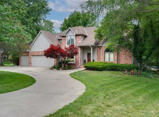 6940 SW Dancaster Rd, Topeka, KS 66610