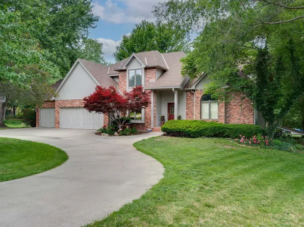 6940 SW Dancaster Rd, Topeka, KS 66610