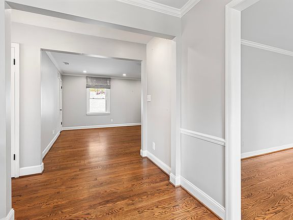 5th image of 3568 Spring Valley Rd