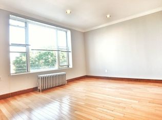 2822 47th St APT 3, Astoria, NY 11103