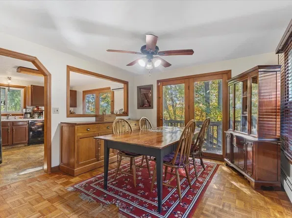 59 Iroquois St, Worcester, MA 01602