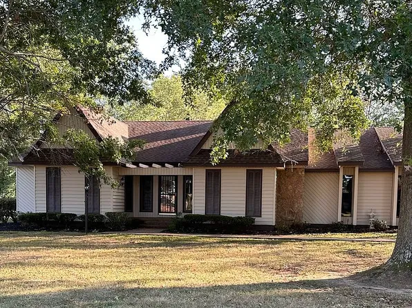 2818 Country Club Dr, Madisonville, KY 42431