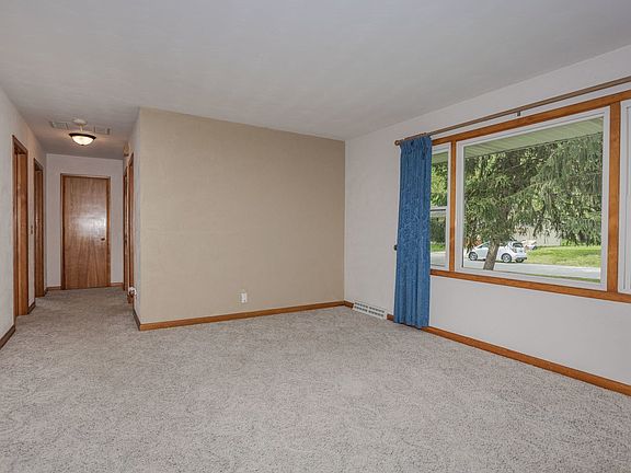 2nd image of 416 Standish Dr