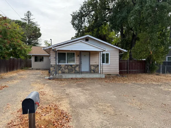 1715 School St, Anderson, CA 96007